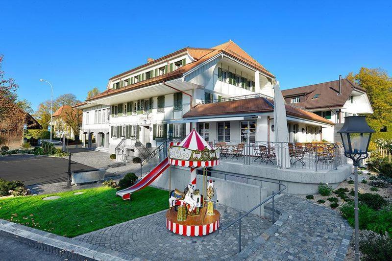 Gasthof Zum Schluessel La Meridienne Fribourg Sa Ueberstorf Exteriör bild